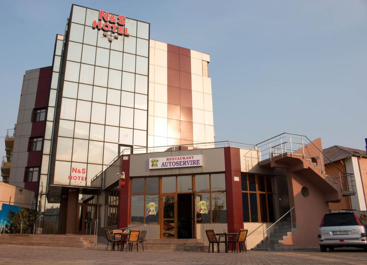 N&S Hotel Barlad Birlad Екстер'єр фото