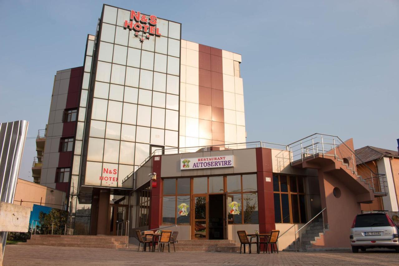 N&S Hotel Barlad Birlad Екстер'єр фото