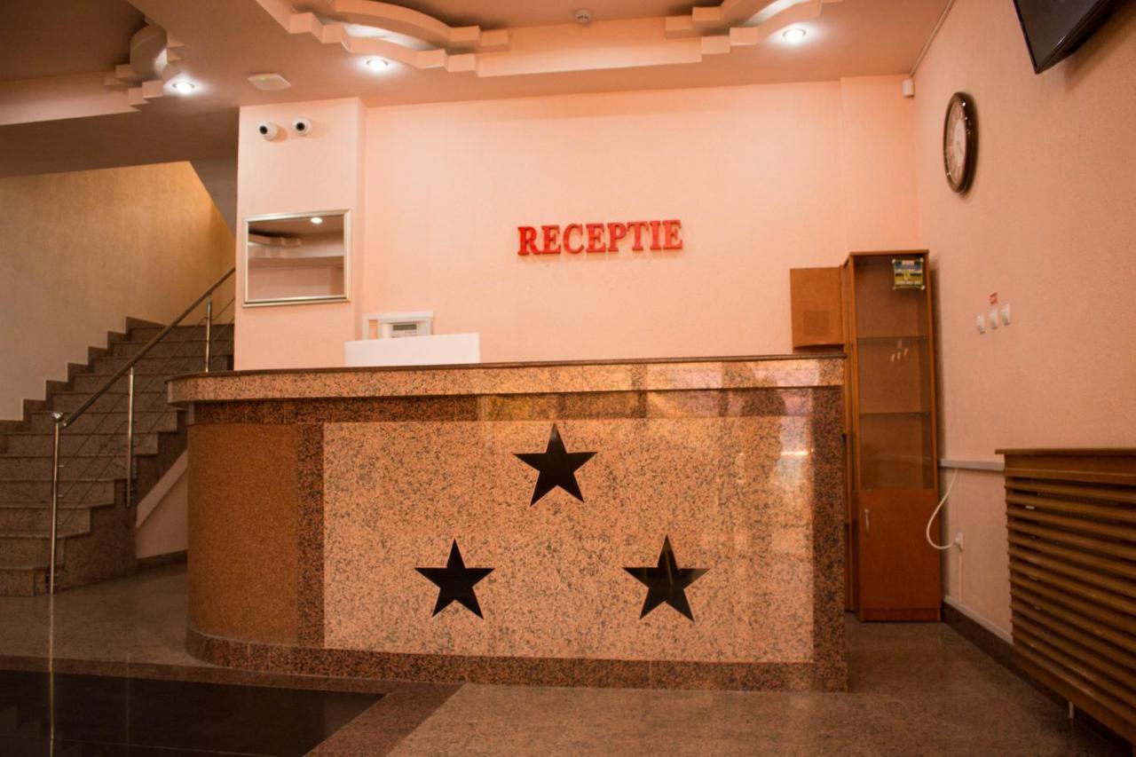 N&S Hotel Barlad Birlad Екстер'єр фото