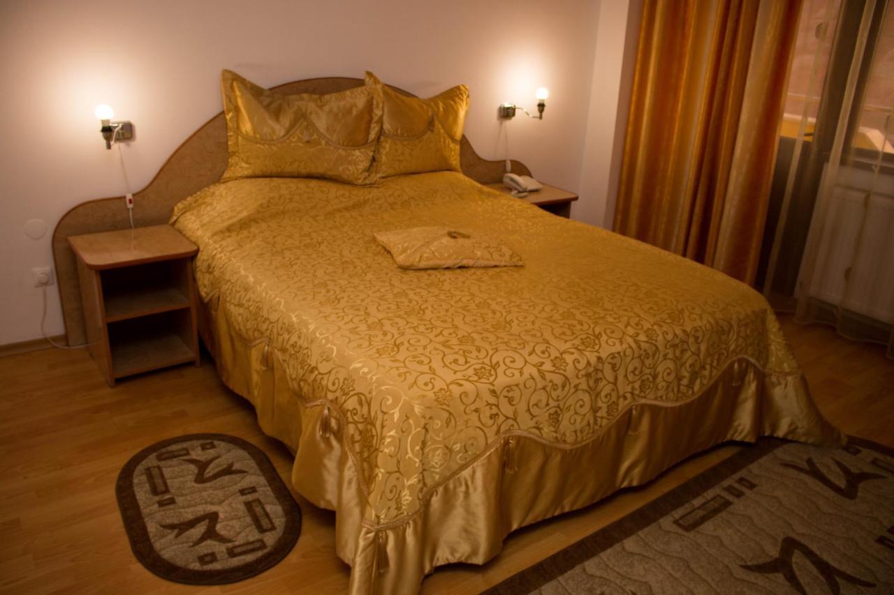 N&S Hotel Barlad Birlad Екстер'єр фото